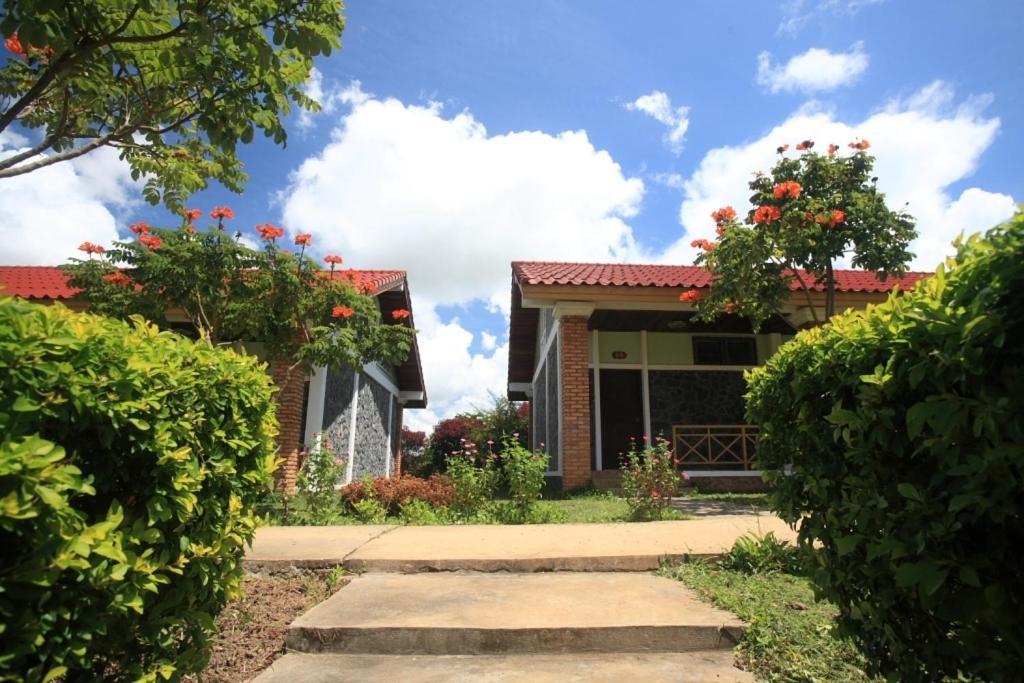 Vansana Plain Of Jars Hotel Muang Phônsavan Extérieur photo