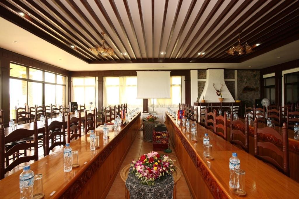 Vansana Plain Of Jars Hotel Muang Phônsavan Extérieur photo
