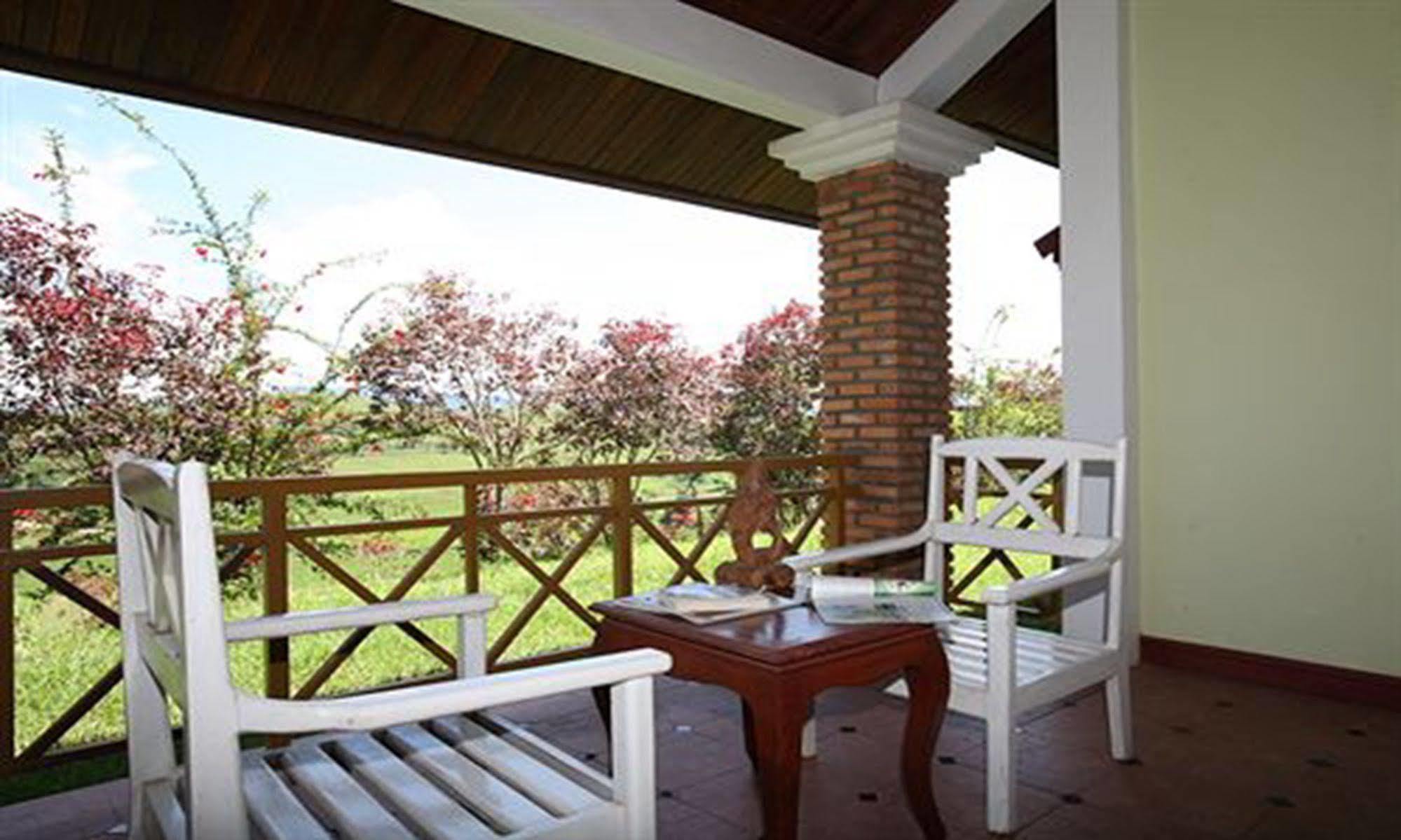 Vansana Plain Of Jars Hotel Muang Phônsavan Extérieur photo
