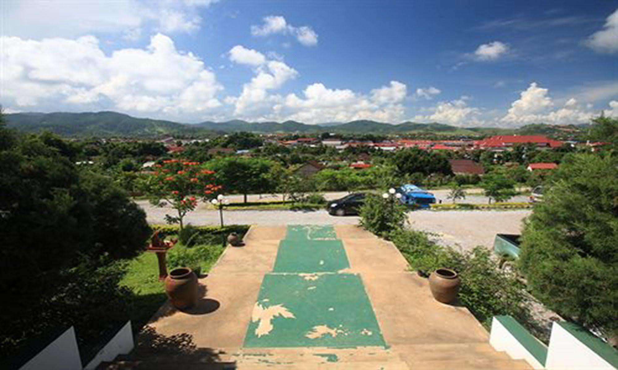 Vansana Plain Of Jars Hotel Muang Phônsavan Extérieur photo