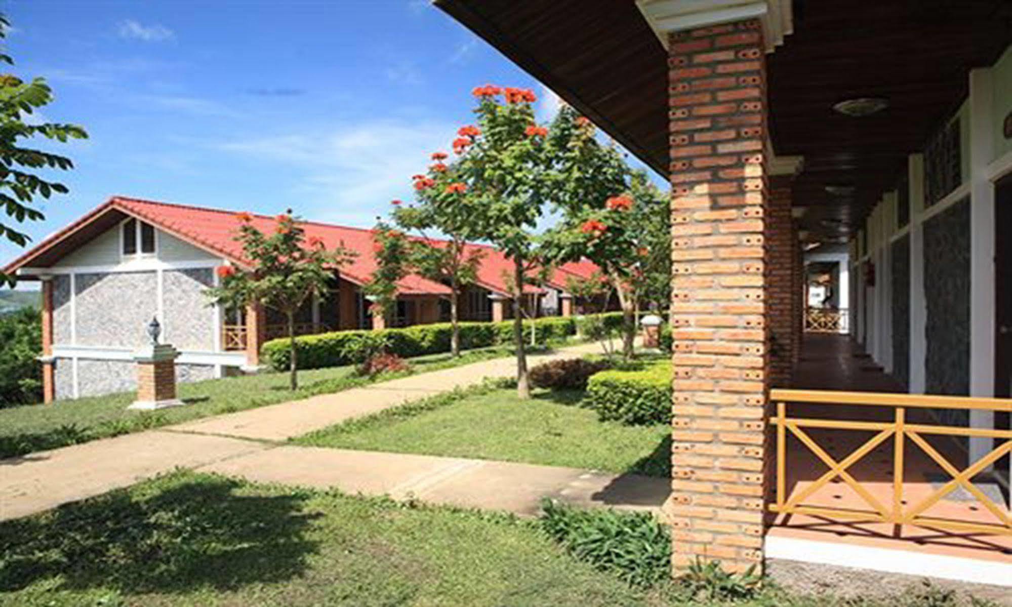 Vansana Plain Of Jars Hotel Muang Phônsavan Extérieur photo